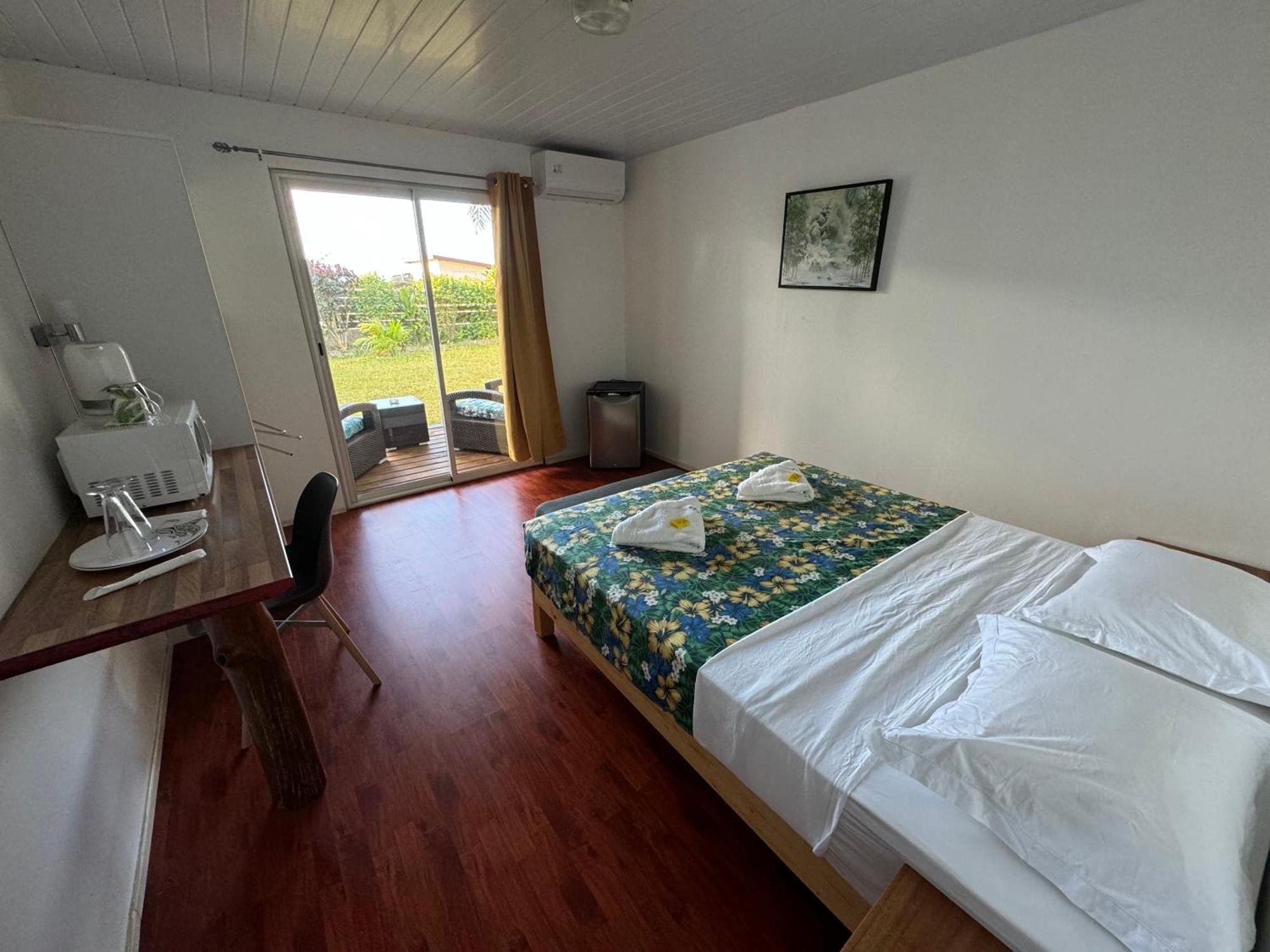 Te Mao Hotel Avatoru Room photo